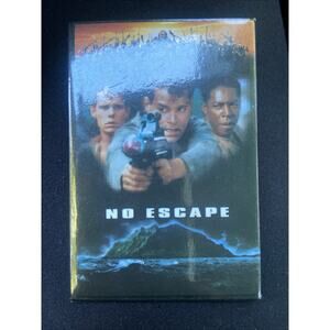 VINTAGE 1994 NO ESCAPE MOVIE PROMO PIN - RAY LIOTTA PRISON ERNIE HUDSON BUTTON